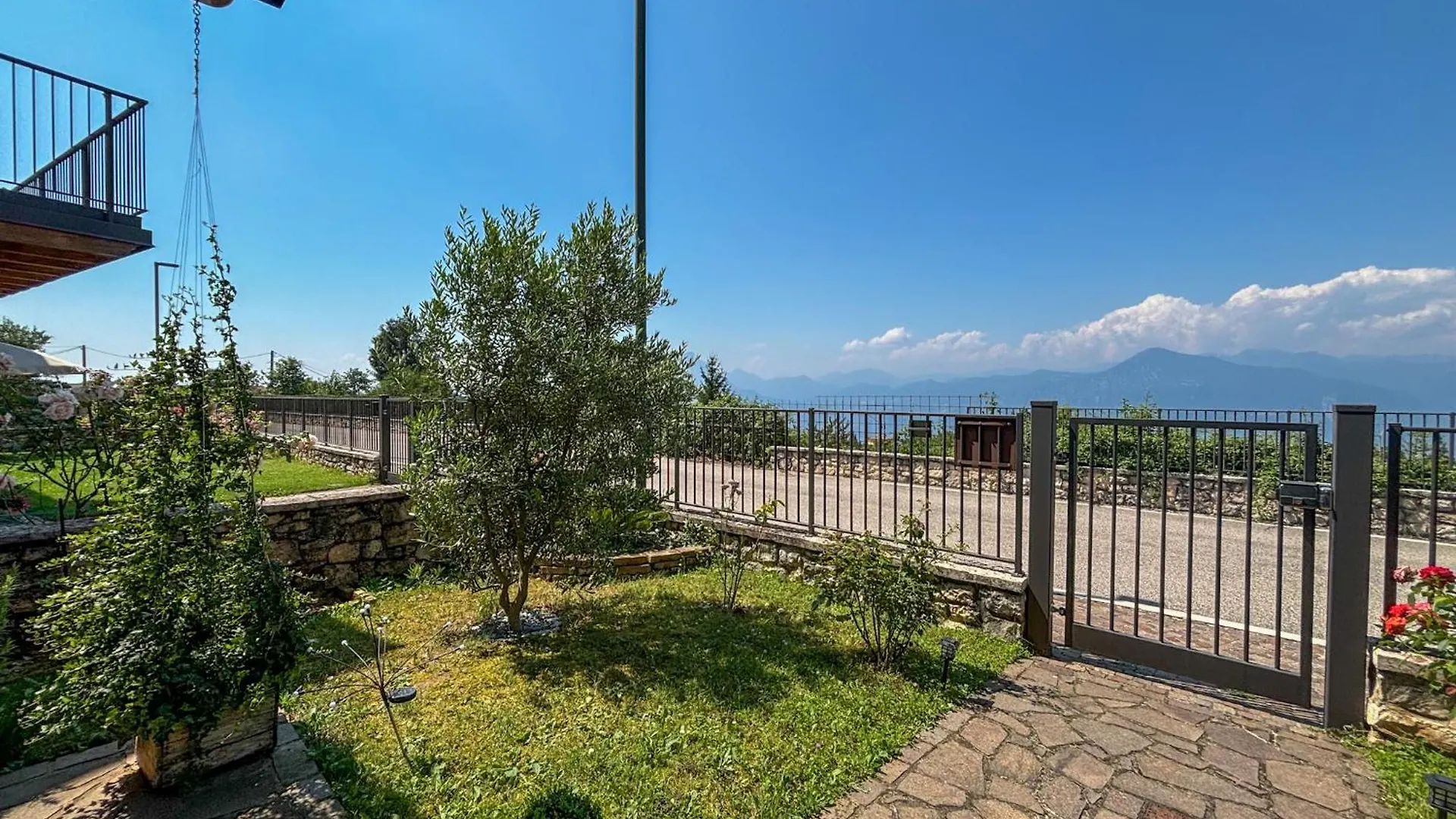فيلة Villetta A Schiera Con Vista Lago سان زينو دي مونتانا